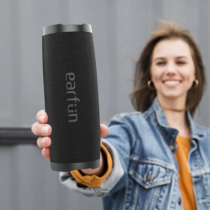 Kép 16/18 - EarFun UBOOM Slim vezeték nélküli bluetooth hangszóró, IPX7 vízálló, 20W (SP100)