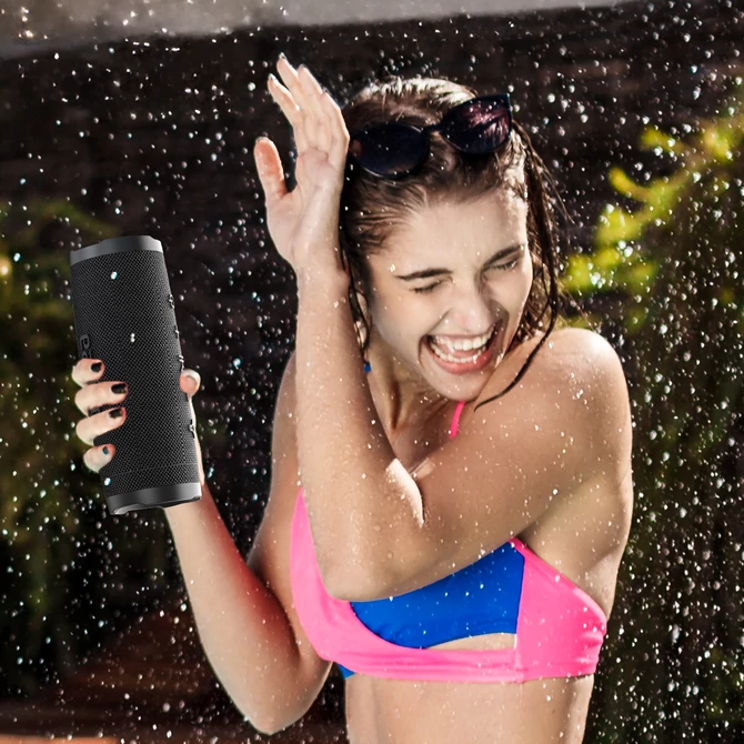 Kép 11/18 - EarFun UBOOM Slim vezeték nélküli bluetooth hangszóró, IPX7 vízálló, 20W (SP100)